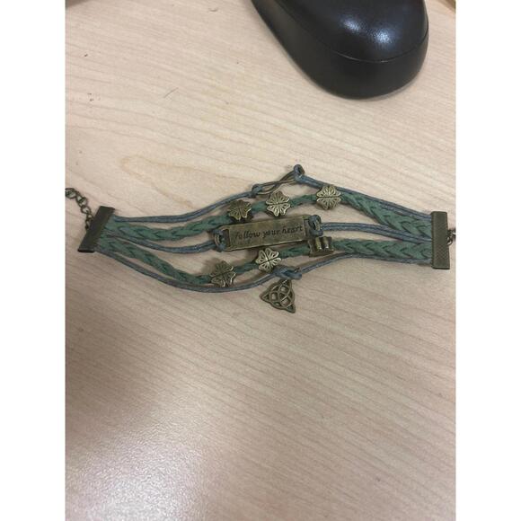 Follow Your Heart Irish Bracelet - Picture 1 of 5